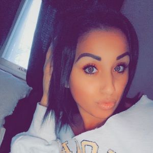 Meet your Posher, Launeice